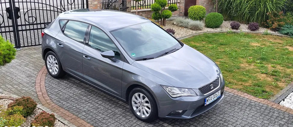 mazowieckie Seat Leon cena 37700 przebieg: 165000, rok produkcji 2013 z Kęty